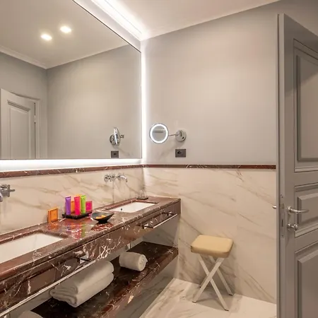 The At The Spanish Steps Elegant Collection - The Gem Pensjonat 4*
